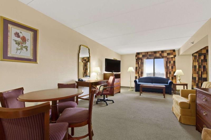 Holiday Inn Cleveland, An Ihg Hotel Екстер'єр фото