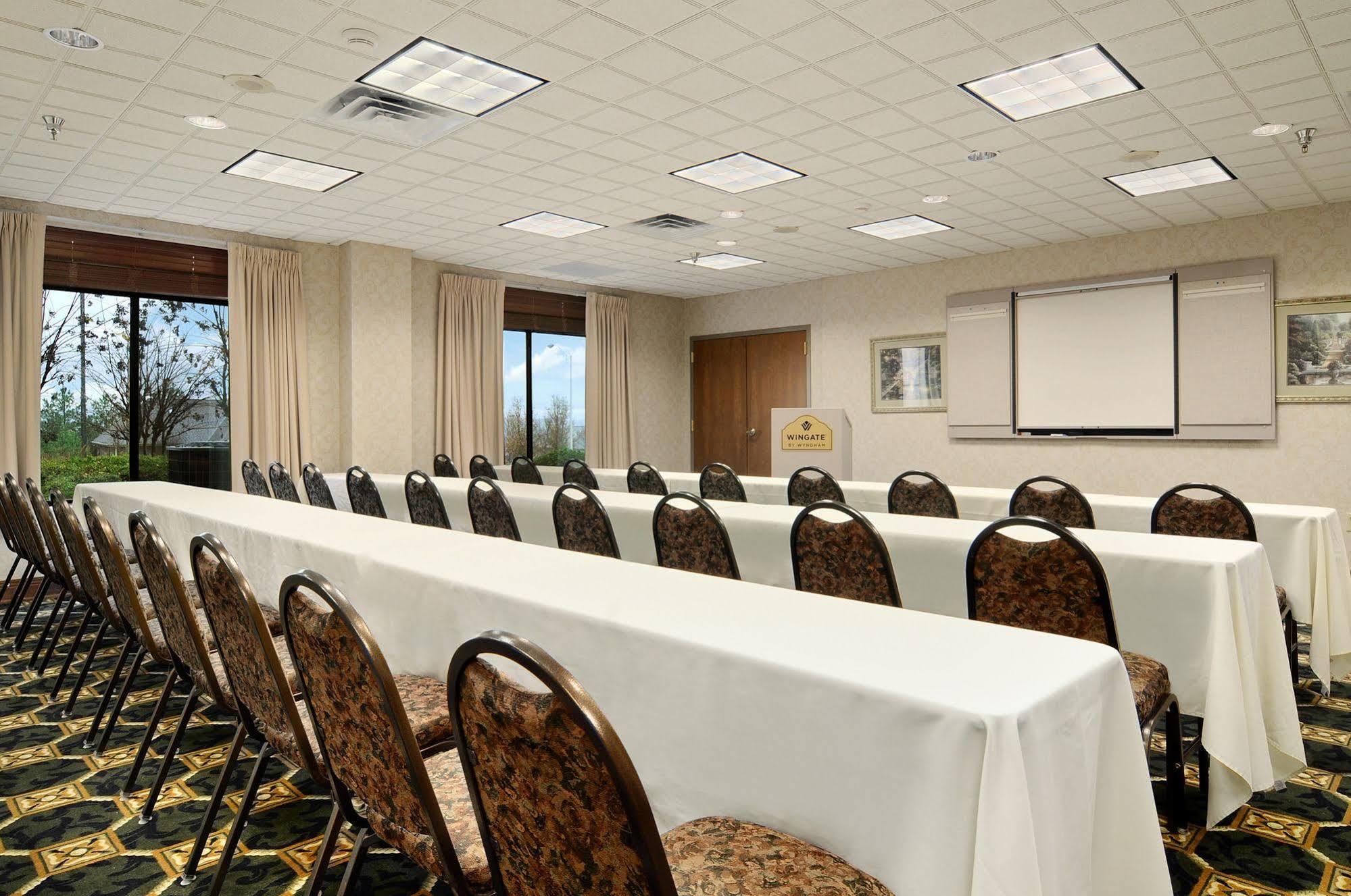 Holiday Inn Cleveland By Ihg Екстер'єр фото