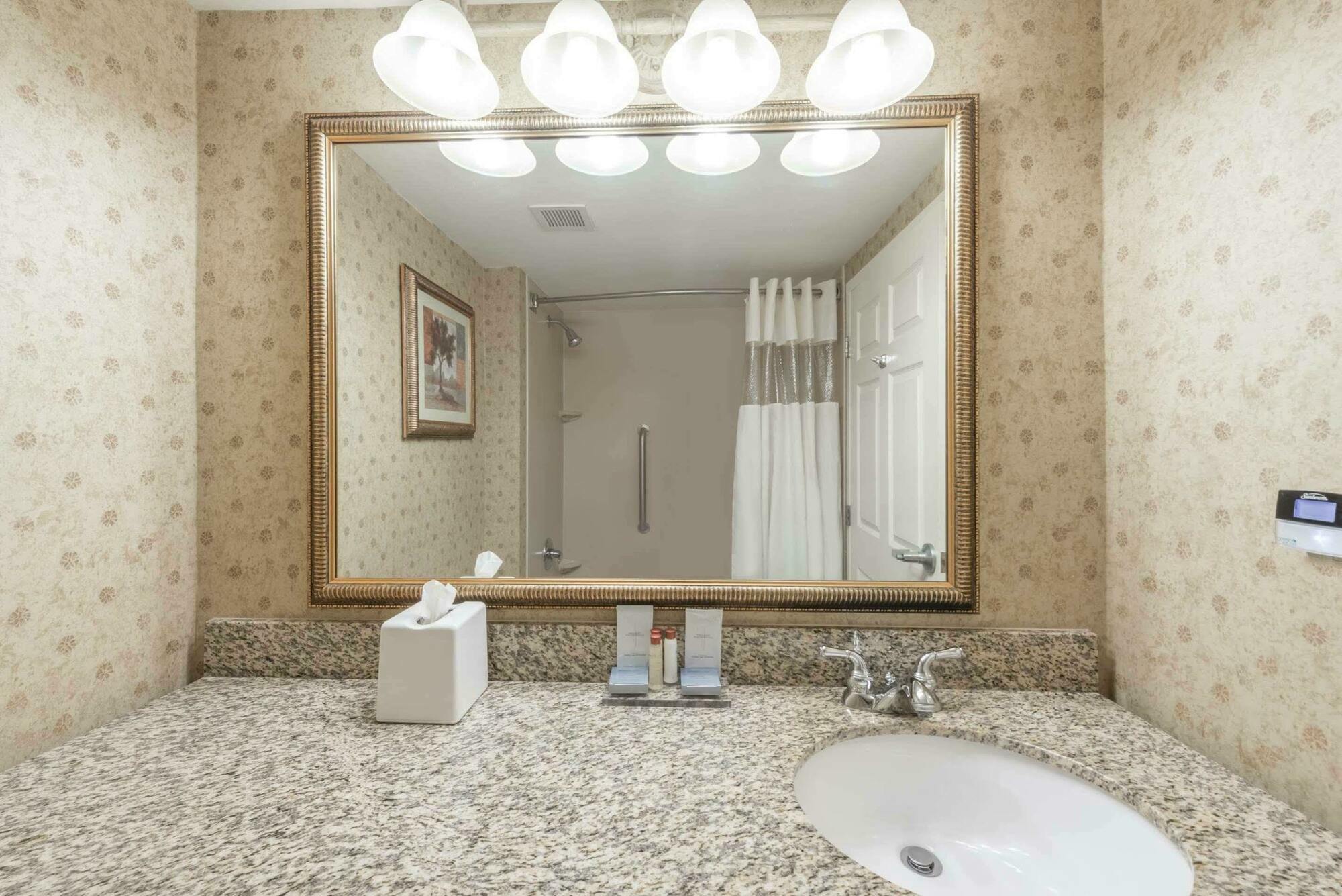 Holiday Inn Cleveland By Ihg Екстер'єр фото